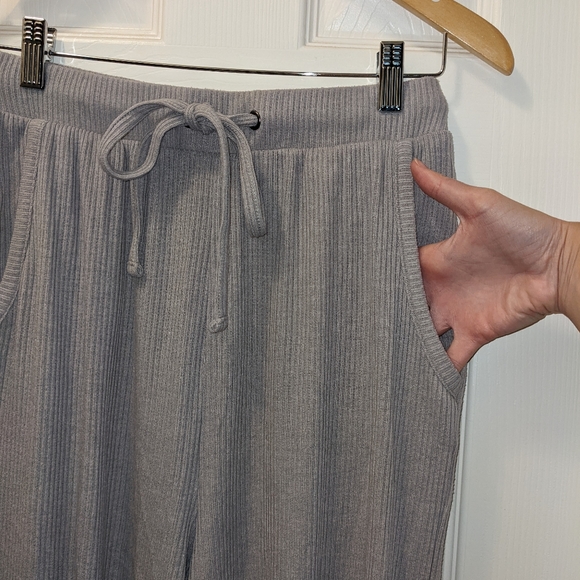 Paper Label Cala Ribbed Jogger Pants - US S - Picture 8 of 13